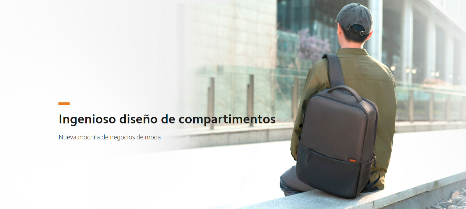 Mi Uruguay - Mochila Xiaomi Commuter Backpack a U$D39 Comprá la tuya en   ✓ Capacidad  del producto: 21 litros aproximadamente ✓ Dimensiones: 320 × 160 × 440  milímetros ✓ Materiales del